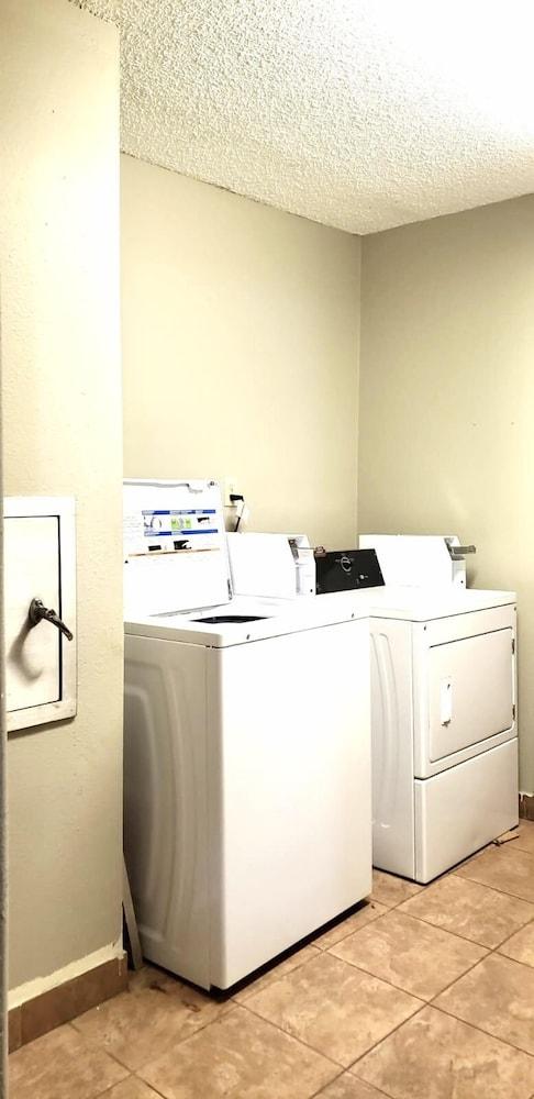 Econo Lodge San Antonio Near Seaworld - Medical Center Extérieur photo