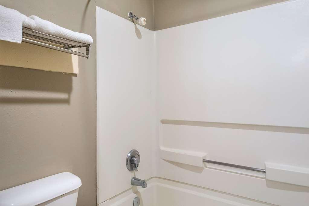 Econo Lodge San Antonio Near Seaworld - Medical Center Extérieur photo